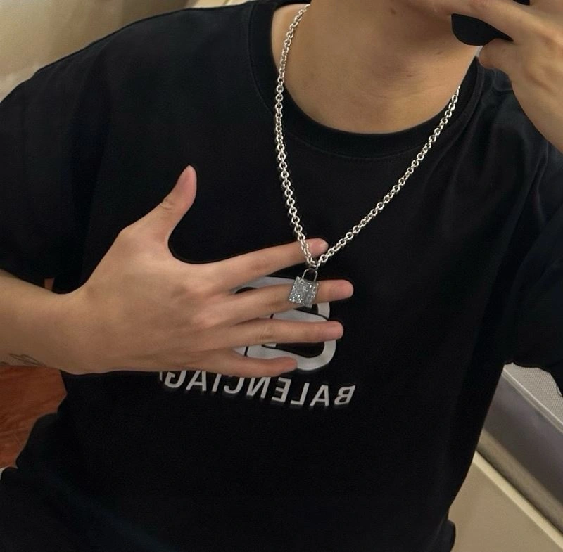 FlexibleFit Christian Dior Necklaces 235196