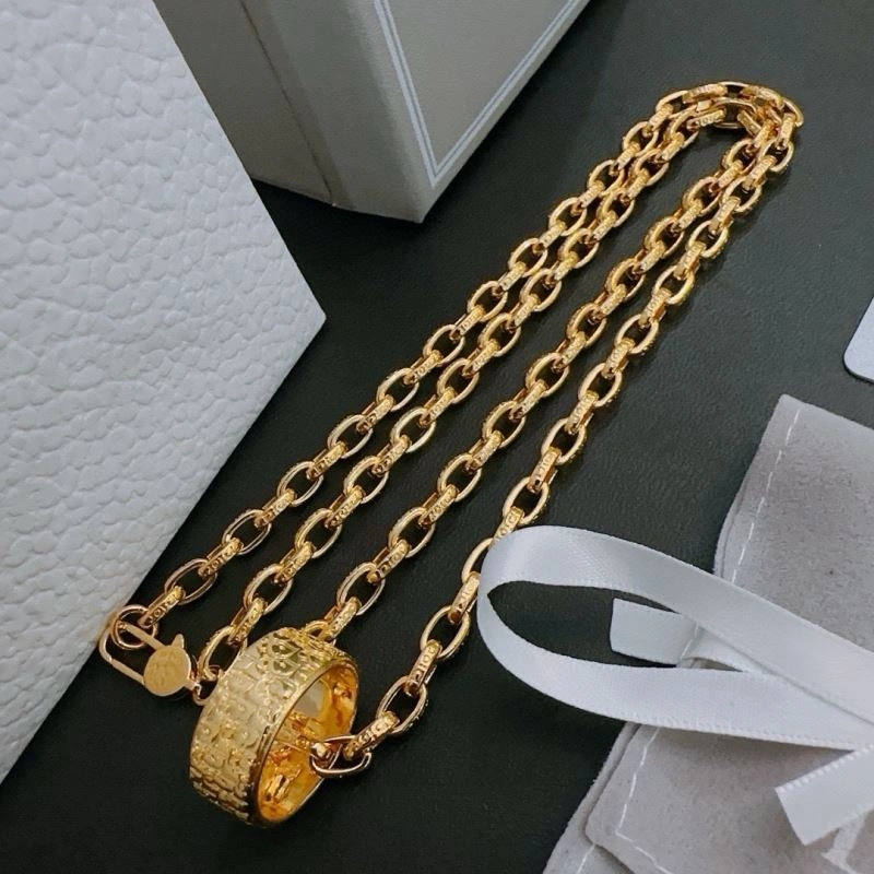 Christian Dior Necklaces Versatile 235269