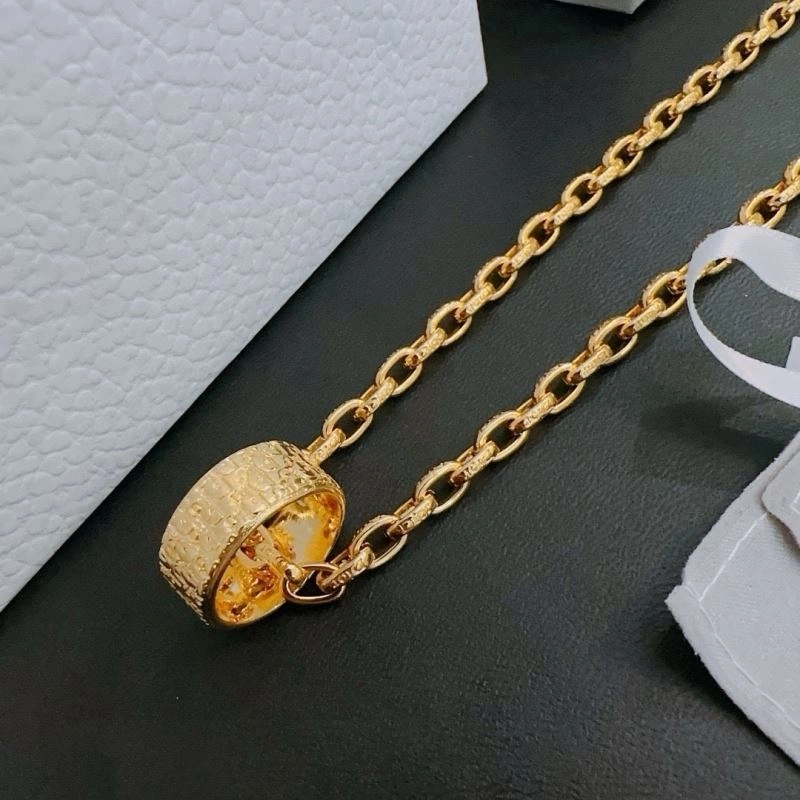 Christian Dior Necklaces Versatile 235269