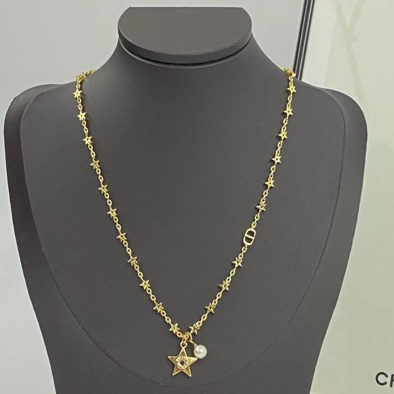 Effortless Christian Dior Necklaces 235187