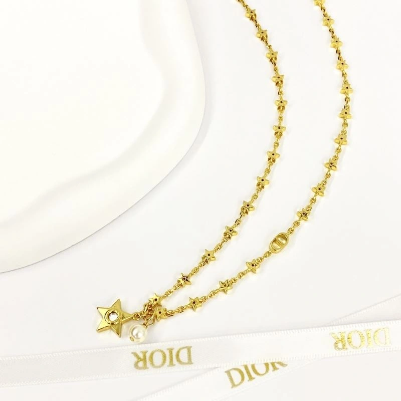 Effortless Christian Dior Necklaces 235187