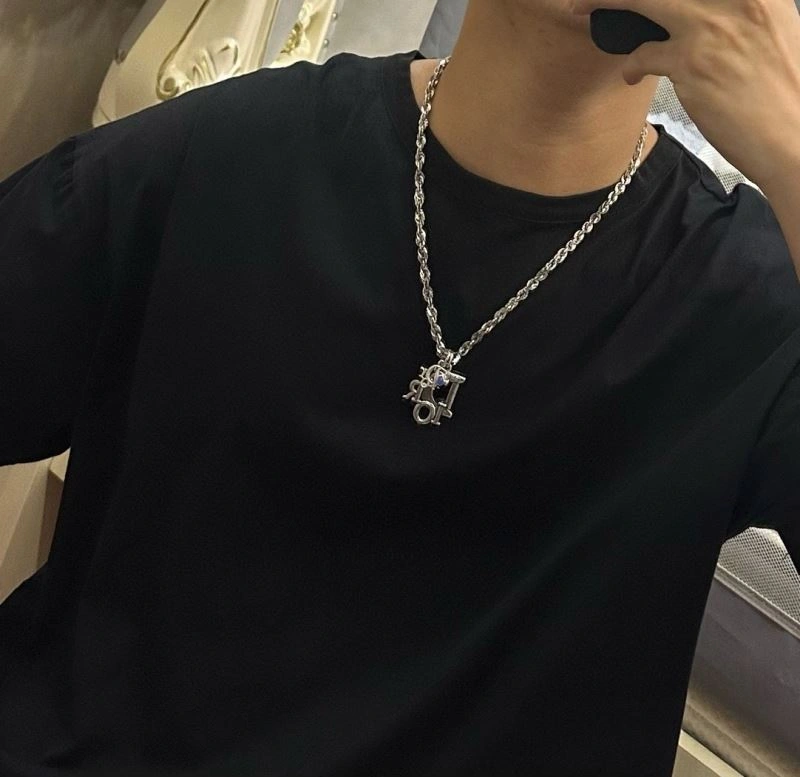 Fashionable Christian Dior Necklaces 235181