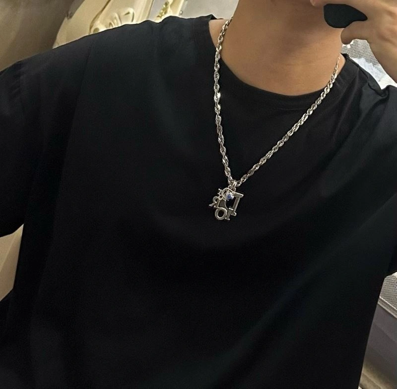Fashionable Christian Dior Necklaces 235181