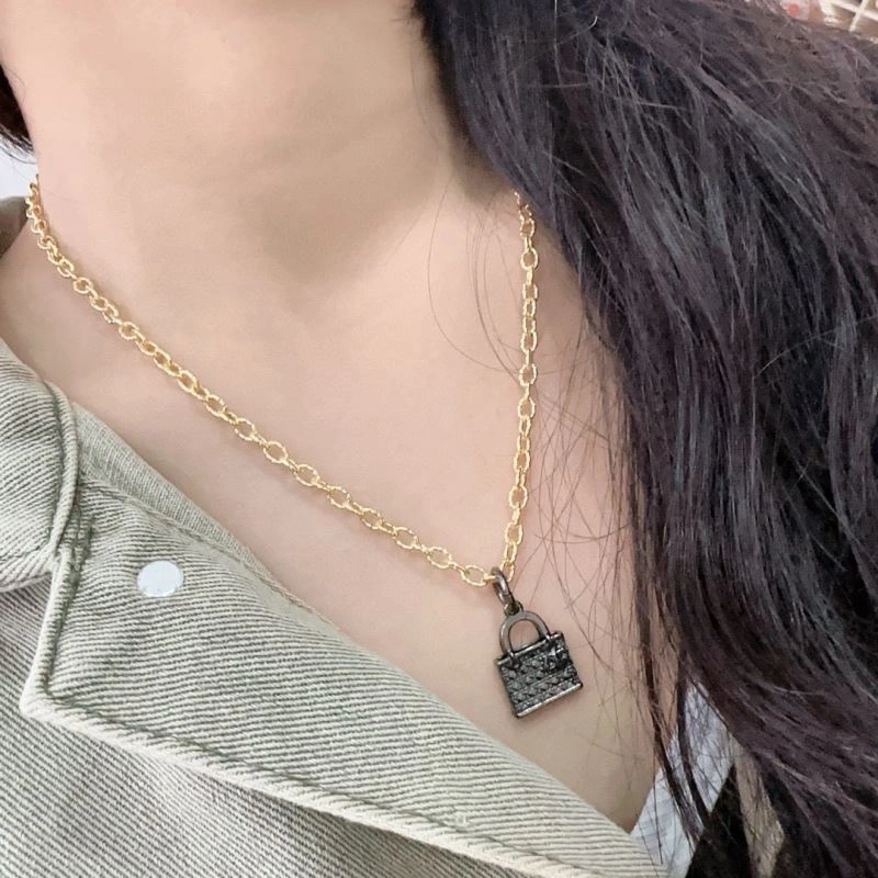 Christian Dior Necklaces Practical 234857