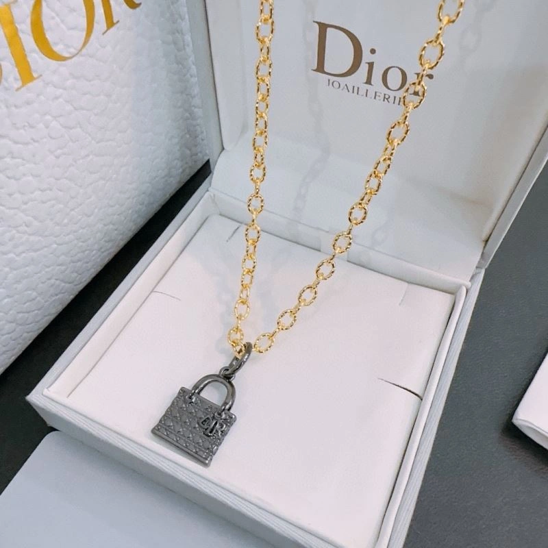 Christian Dior Necklaces Practical 234857