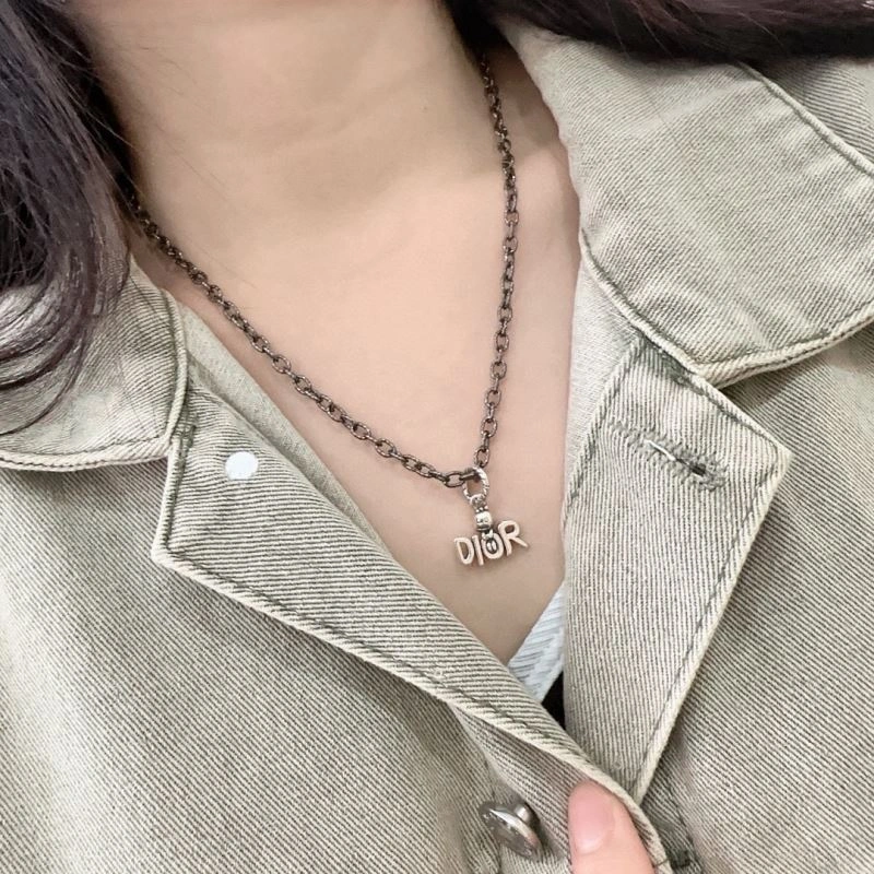 Packable Christian Dior Necklaces 234911