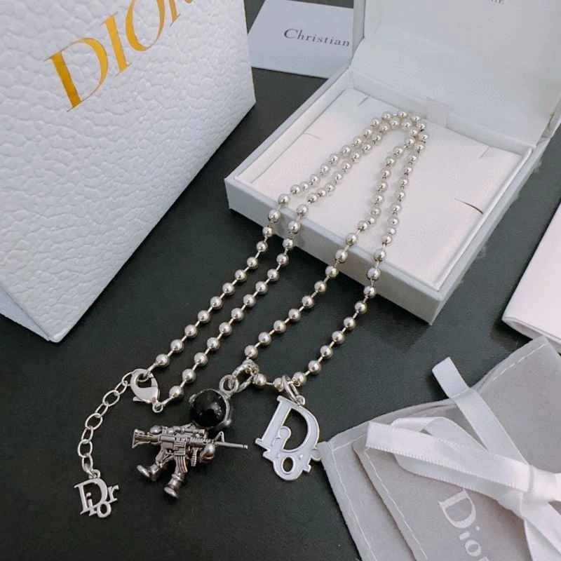 Supportive Christian Dior Necklaces 234835