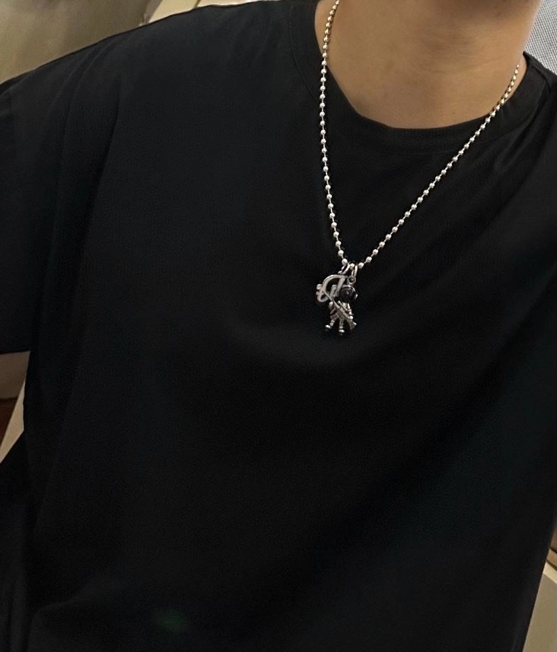 Supportive Christian Dior Necklaces 234835