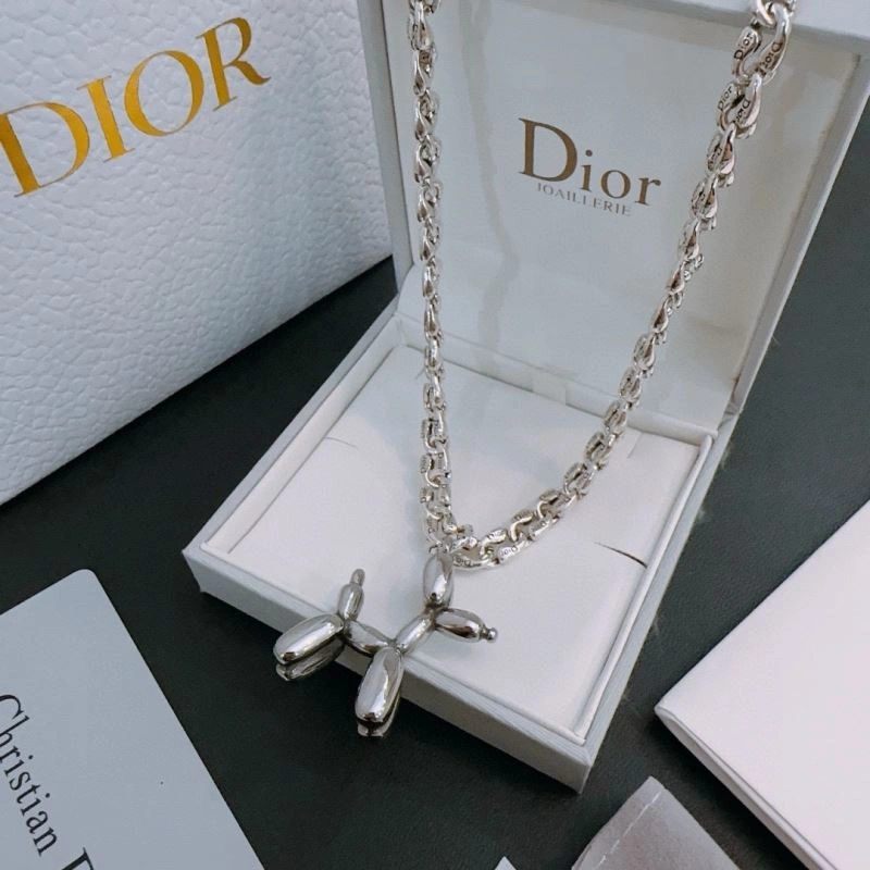 Christian Dior Necklaces Snug 234840
