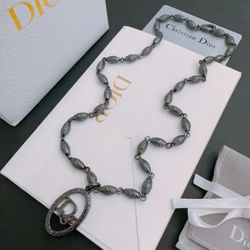 HighPerformance Christian Dior Necklaces 234847