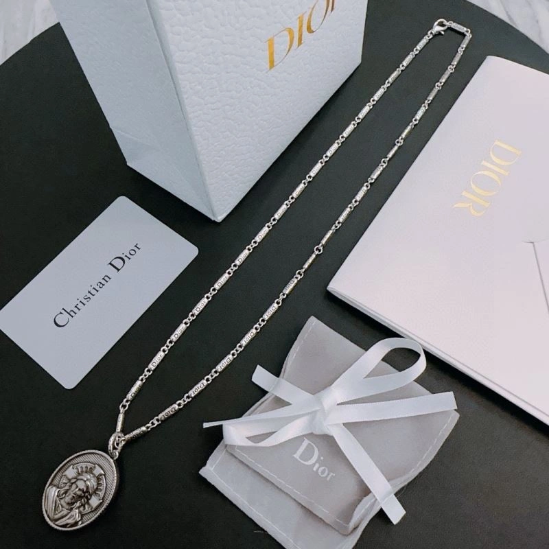 Unisex Christian Dior Necklaces 234832