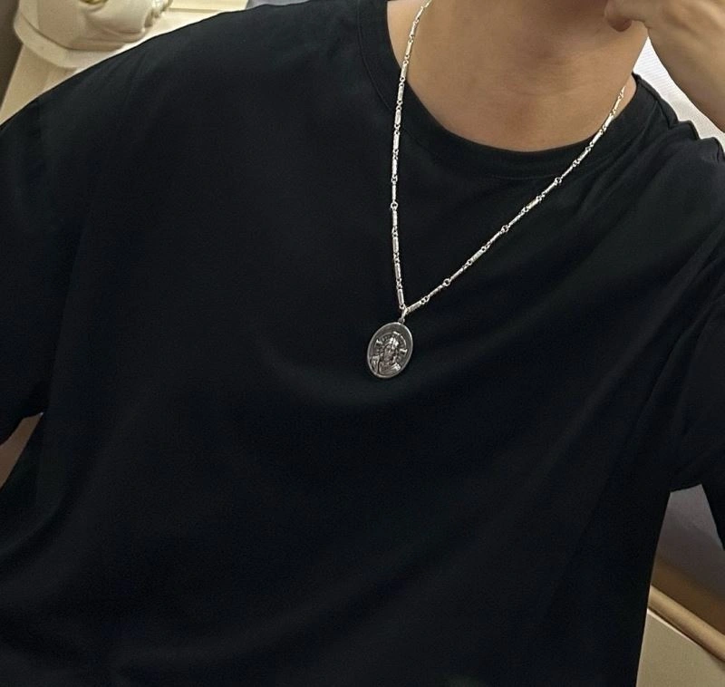 Unisex Christian Dior Necklaces 234832