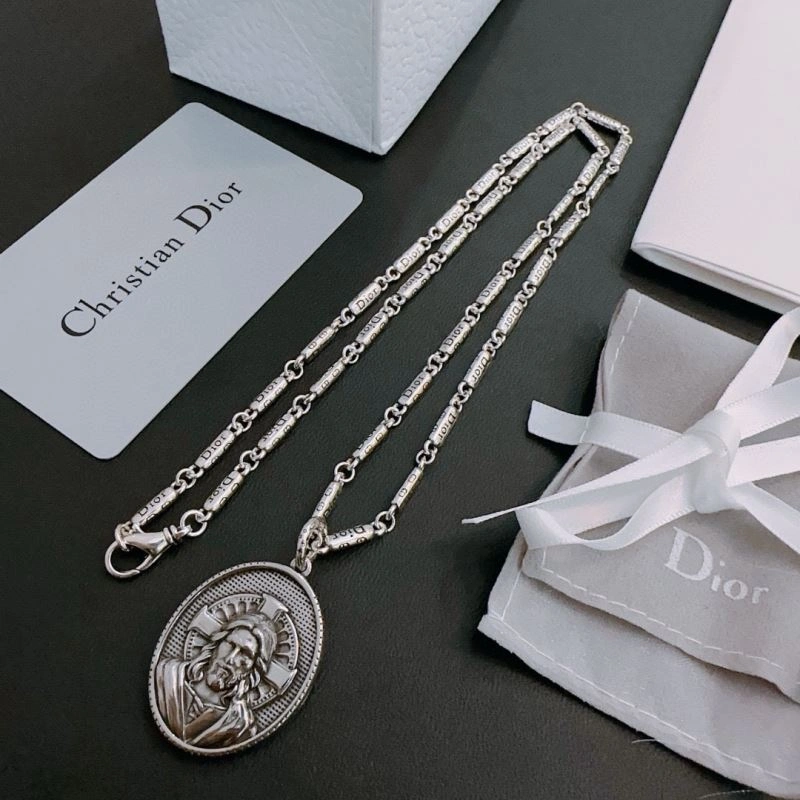 Unisex Christian Dior Necklaces 234832