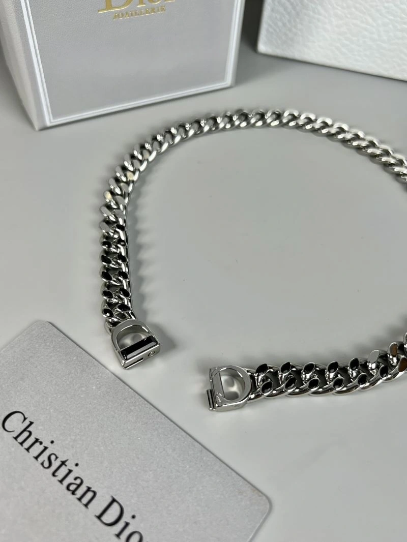 Christian Dior Necklaces Lightweight 234811