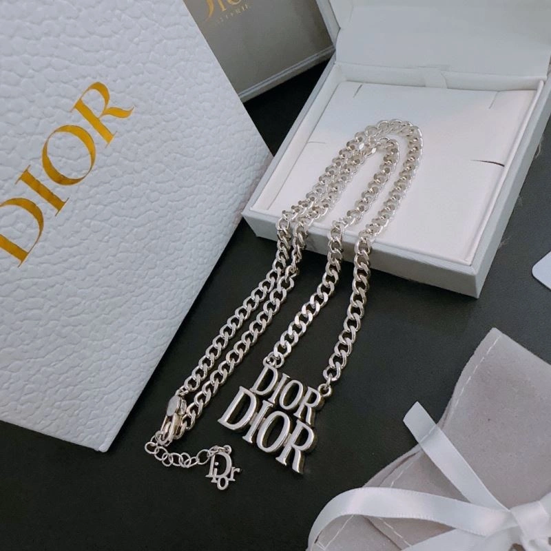 Christian Dior Necklaces Attractive 234812