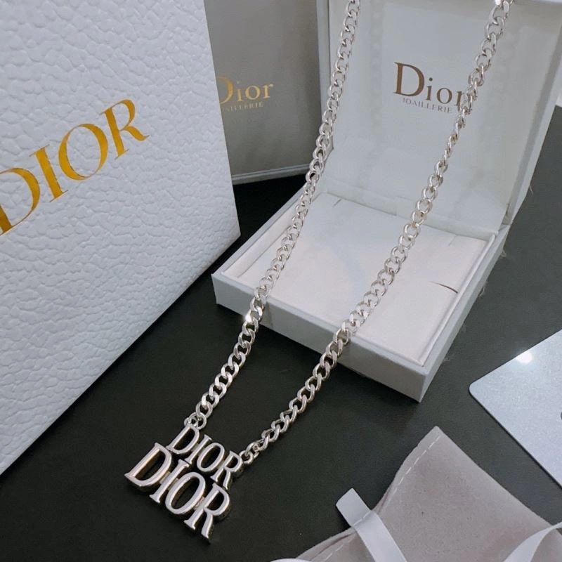 Christian Dior Necklaces Attractive 234812