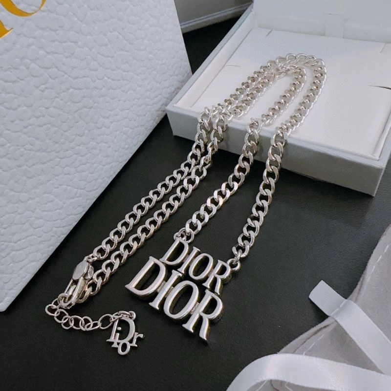 Christian Dior Necklaces Attractive 234812