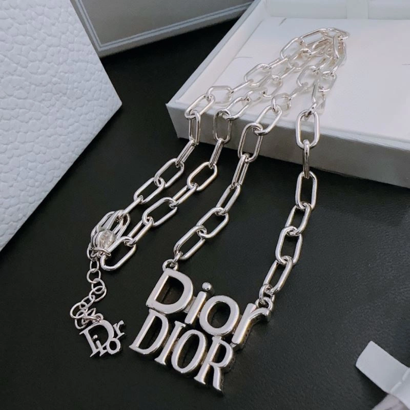 Compact Christian Dior Necklaces 234803