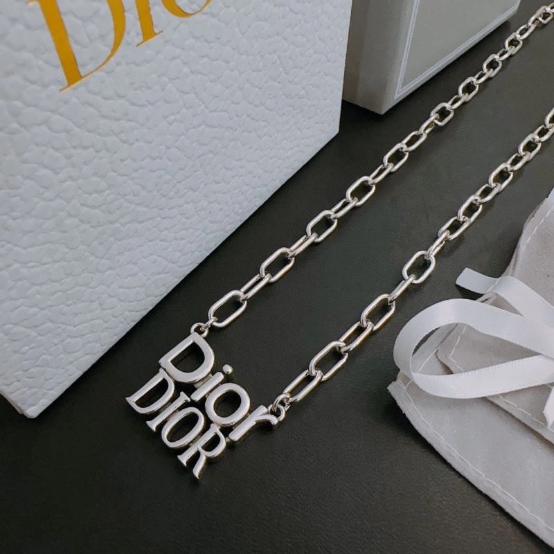 Compact Christian Dior Necklaces 234803