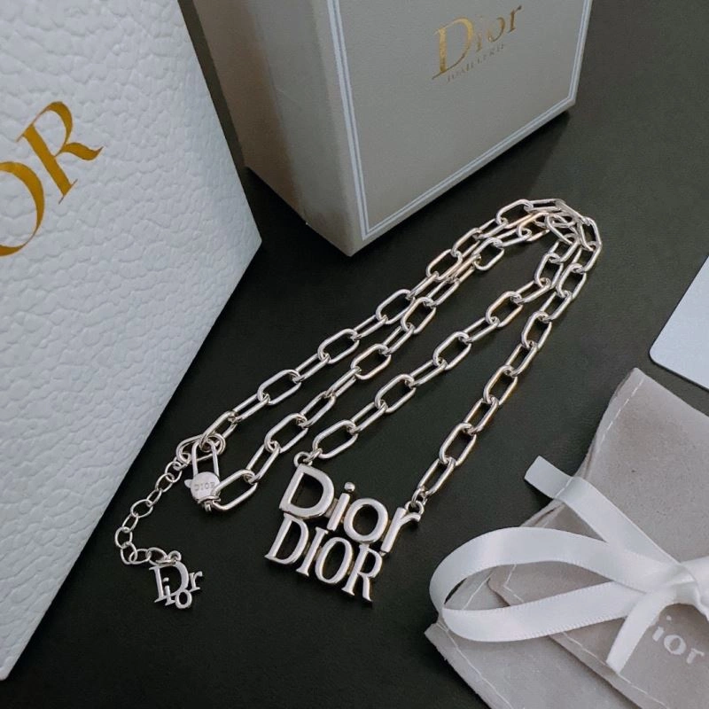 Compact Christian Dior Necklaces 234803