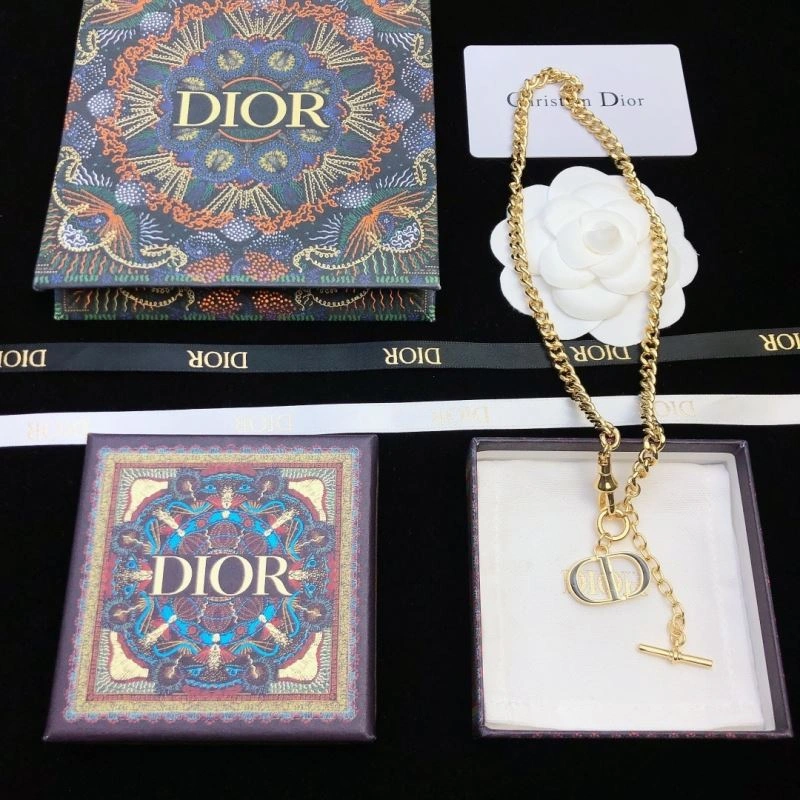 TravelReady Christian Dior Necklaces 234804