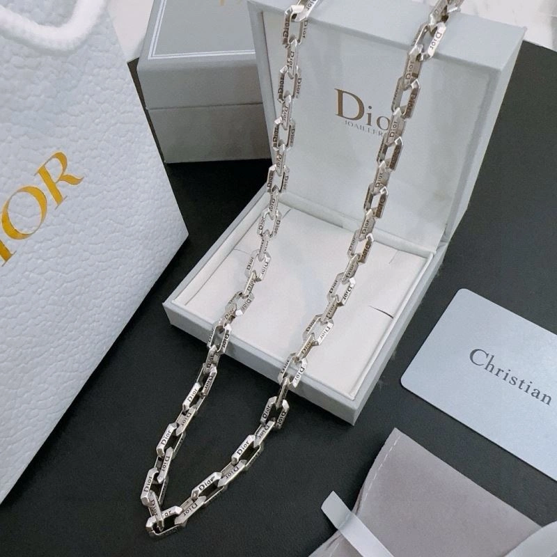RelaxedFit Christian Dior Necklaces 234854