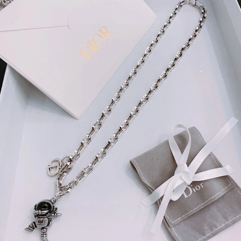 Christian Dior Necklaces UrbanChic 234798