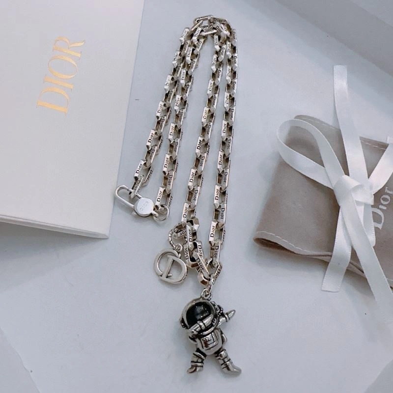 Christian Dior Necklaces UrbanChic 234798