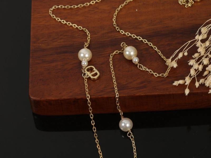 Comfortable Christian Dior Necklaces 234793