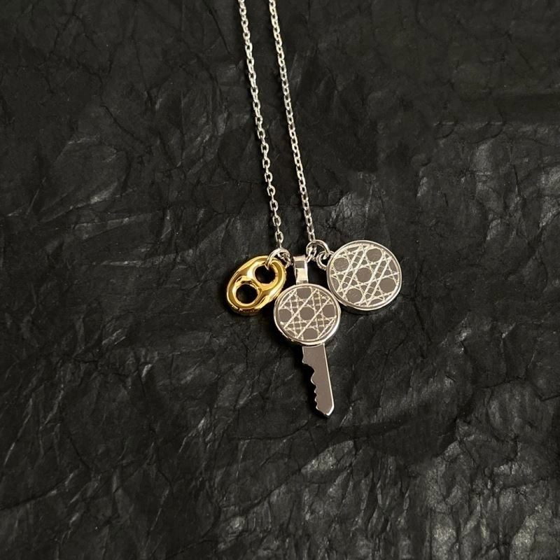 Attractive Christian Dior Necklaces 234770