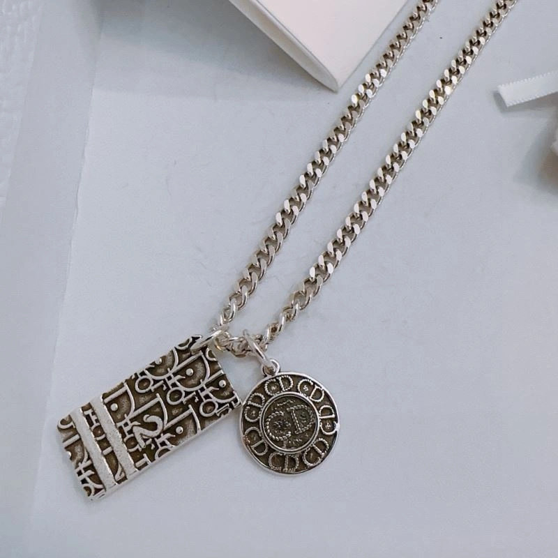 SmoothTexture Christian Dior Necklaces 234777