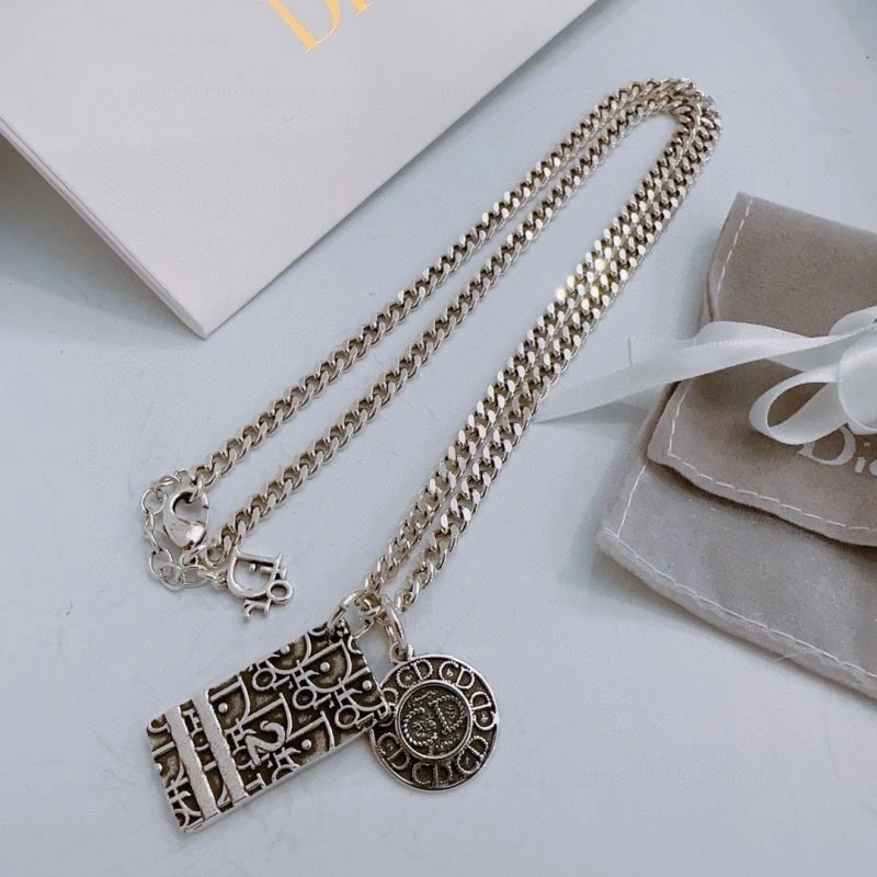 SmoothTexture Christian Dior Necklaces 234777