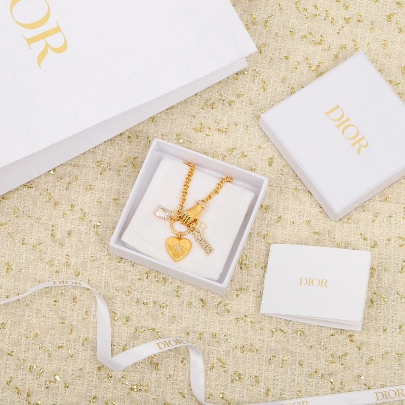 Functional Christian Dior Necklaces 234765