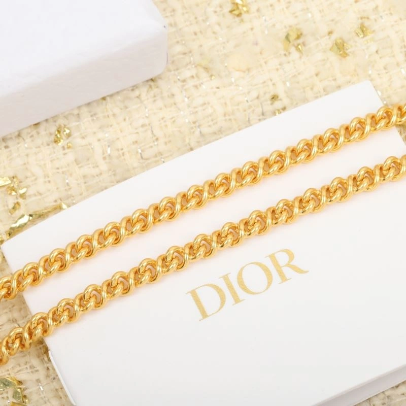 Functional Christian Dior Necklaces 234765