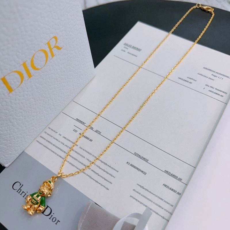 Trendsetting Christian Dior Necklaces 234769