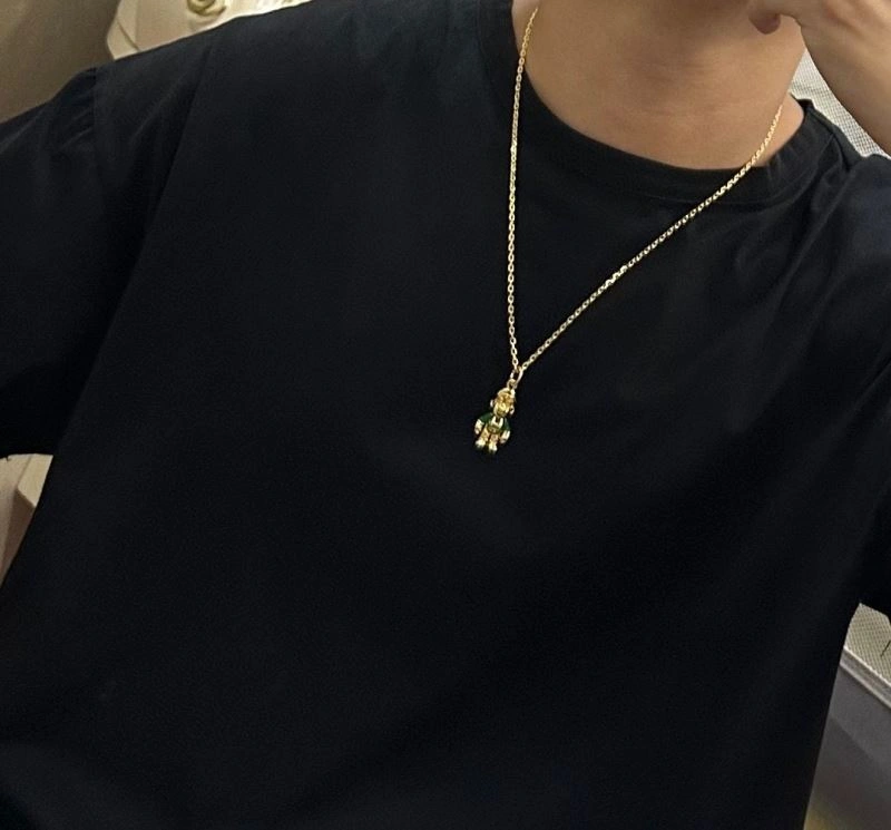 Trendsetting Christian Dior Necklaces 234769