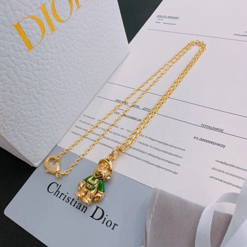 Trendsetting Christian Dior Necklaces 234769