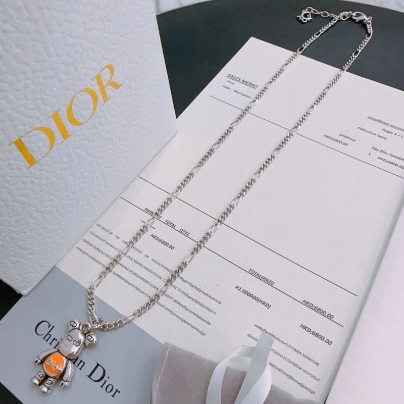 Flexible Christian Dior Necklaces 234750