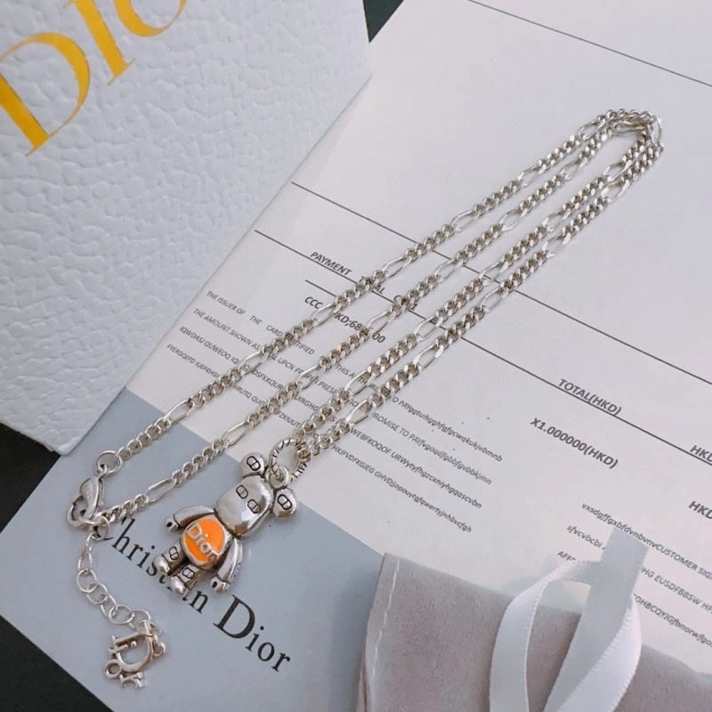 Flexible Christian Dior Necklaces 234750