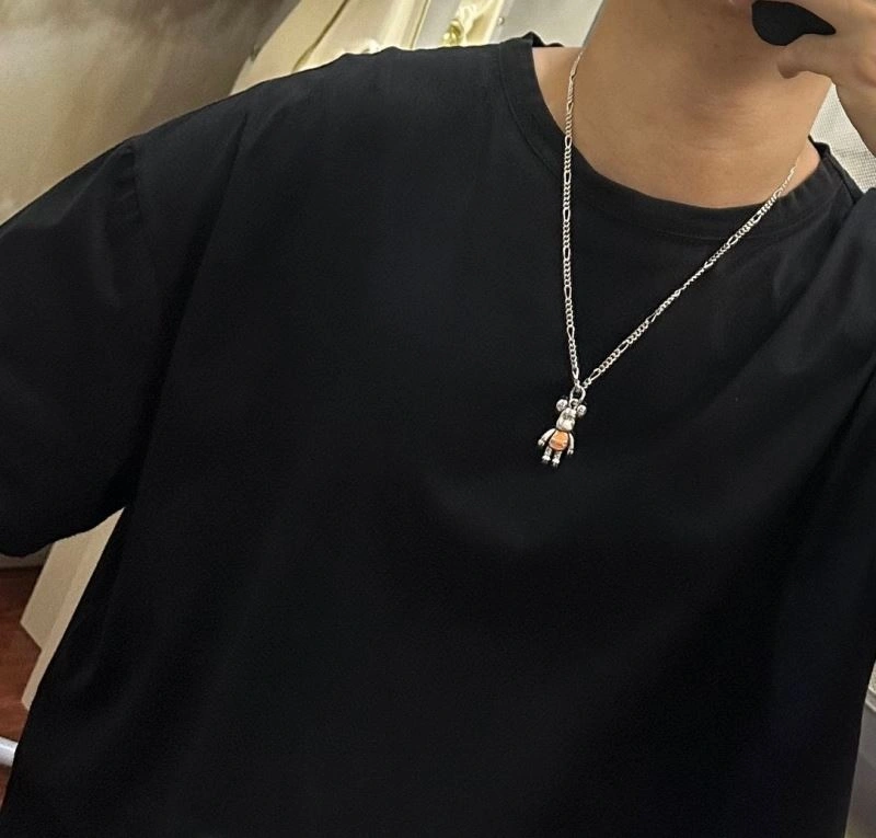 Flexible Christian Dior Necklaces 234750