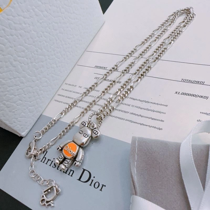 Flexible Christian Dior Necklaces 234750