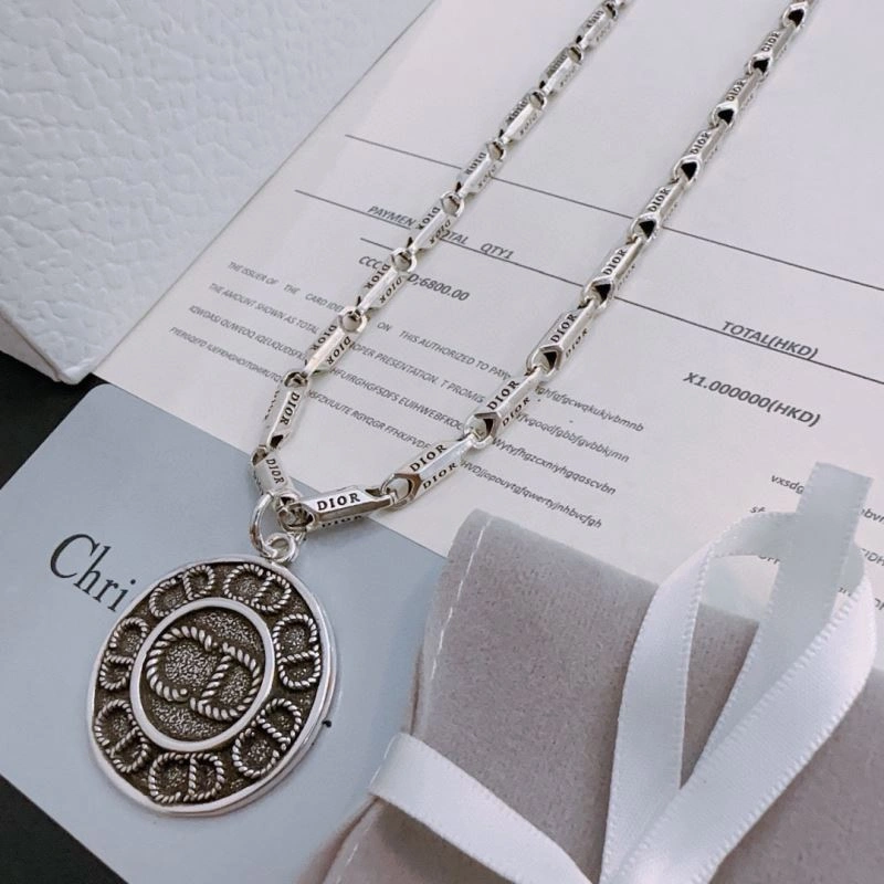 TravelReady Christian Dior Necklaces 234767