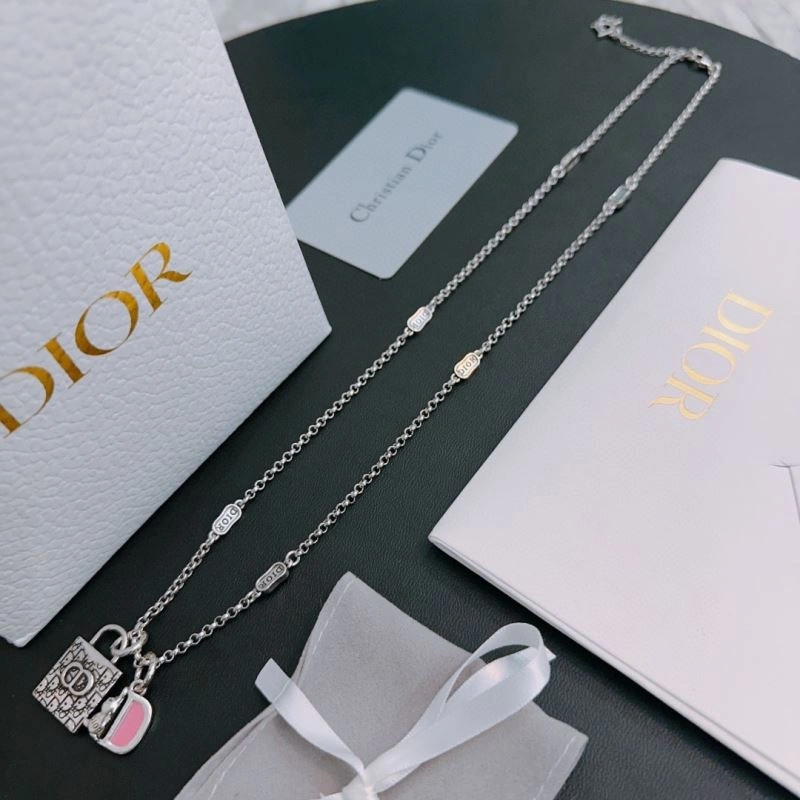 Christian Dior Necklaces Attractive 234752