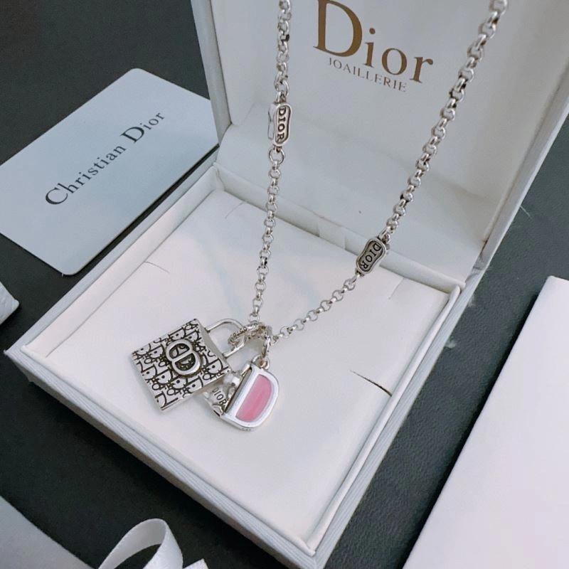 Christian Dior Necklaces Attractive 234752