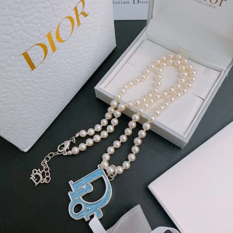 EyeCatching Christian Dior Necklaces 234817