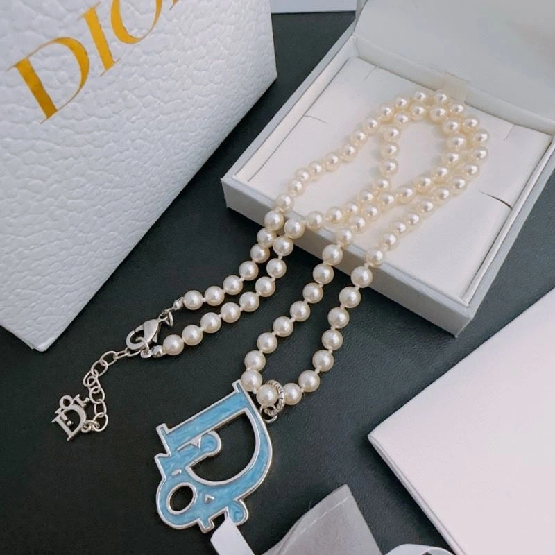 EyeCatching Christian Dior Necklaces 234817