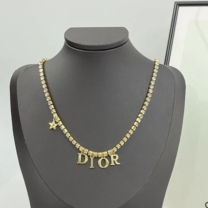 Christian Dior Necklaces Sleek 234758