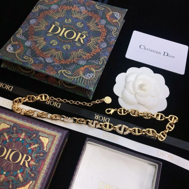 Sporty Christian Dior Necklaces 234733