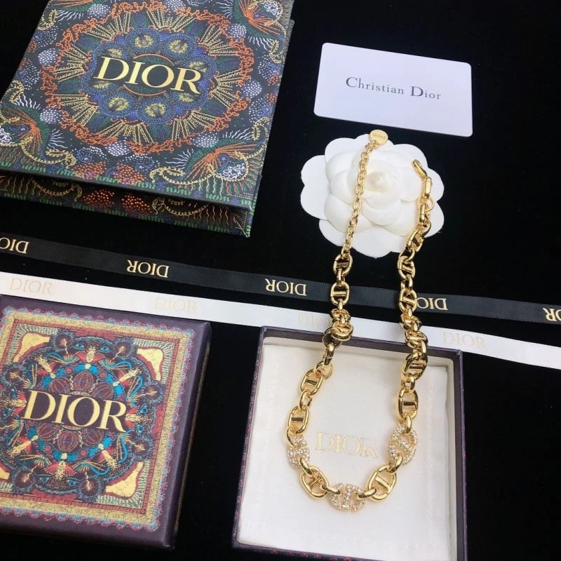 Sporty Christian Dior Necklaces 234733