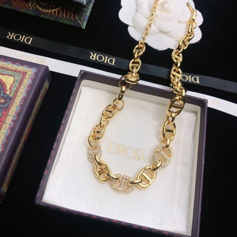 Sporty Christian Dior Necklaces 234733